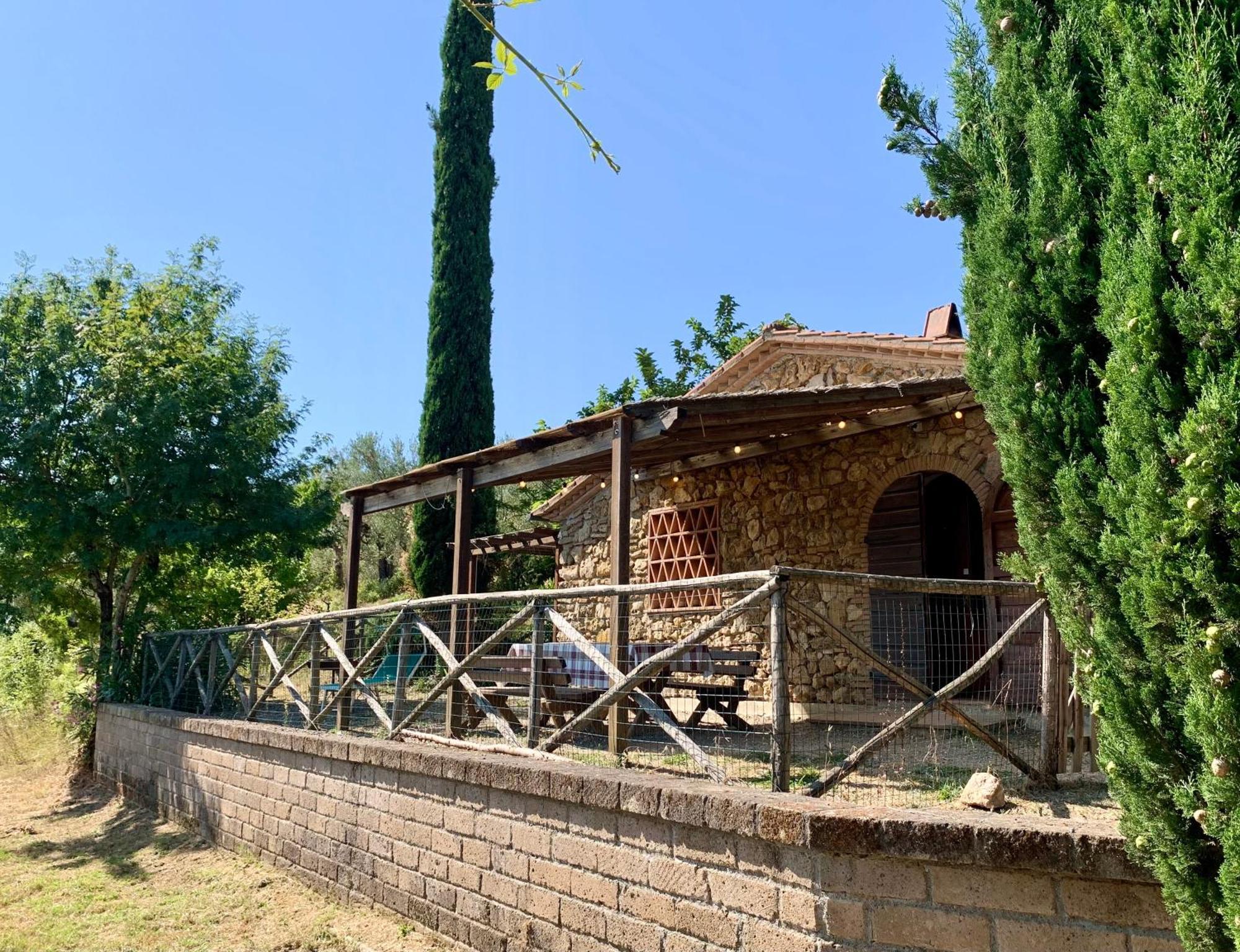 Agriturismo Fattoria La Prugnola Montescudaio Exteriör bild