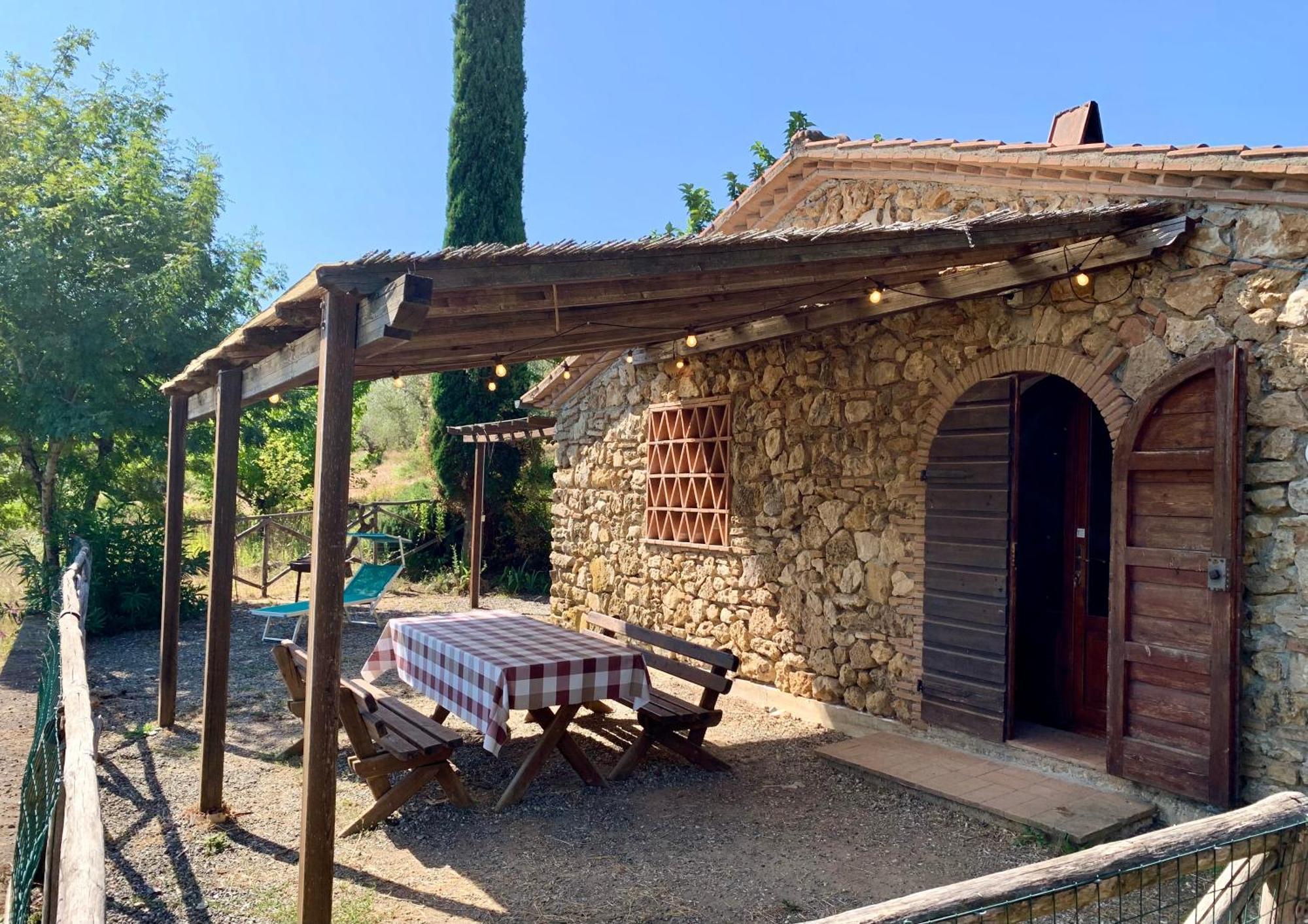 Agriturismo Fattoria La Prugnola Montescudaio Rum bild