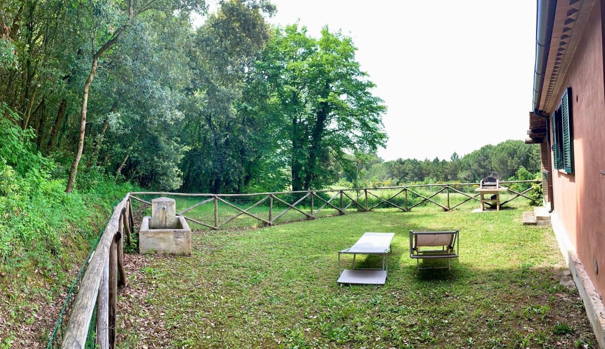 Agriturismo Fattoria La Prugnola Montescudaio Exteriör bild