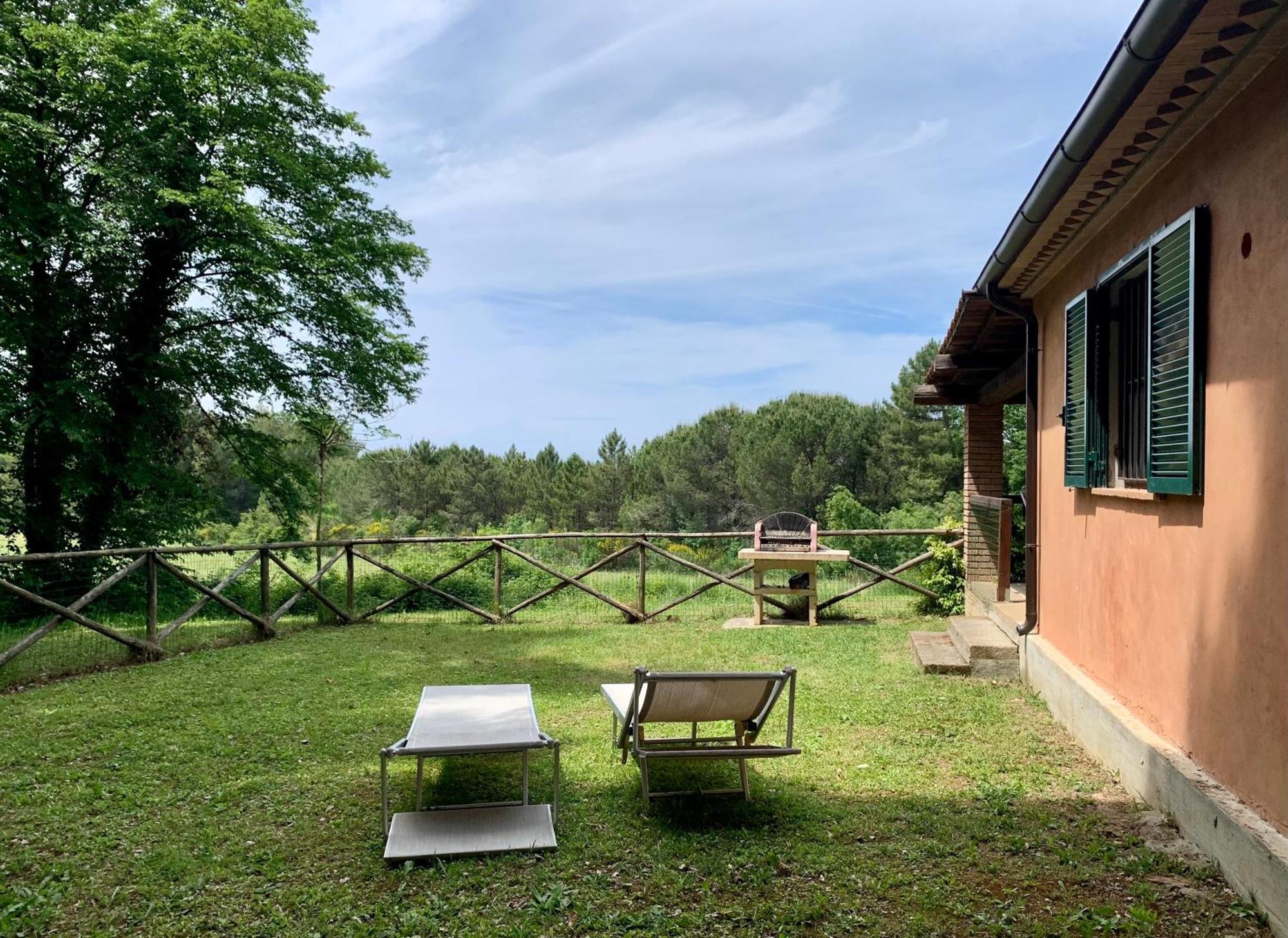 Agriturismo Fattoria La Prugnola Montescudaio Exteriör bild